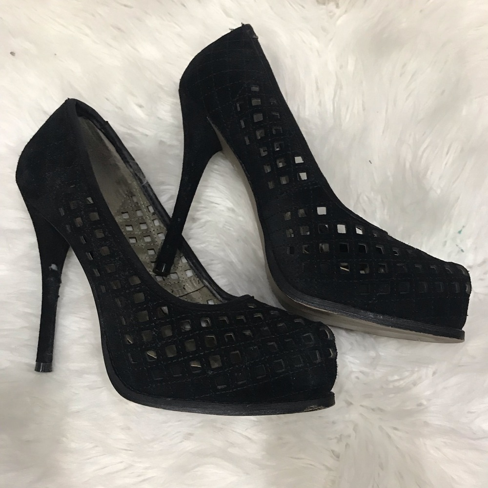luxury rebel pump